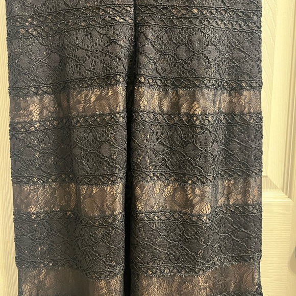 BCBG MaxAzria Black Lace Evening Gown Size 8 - Picture 11 of 15